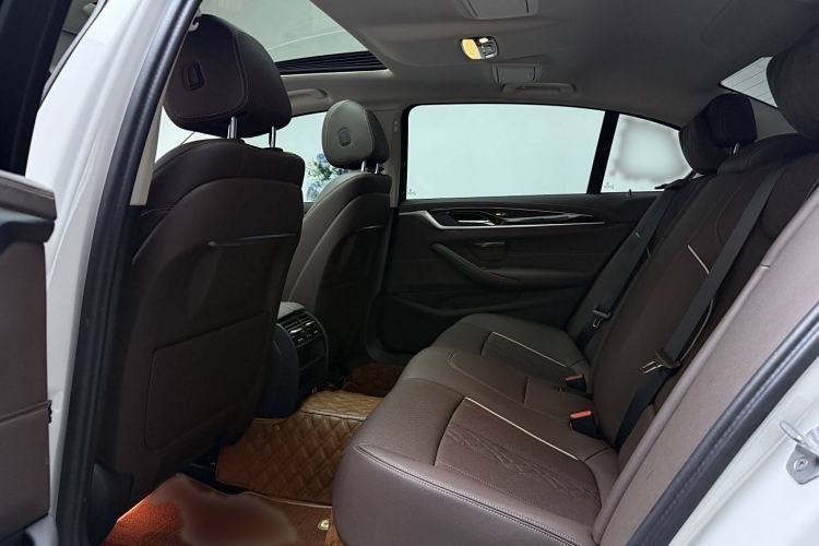 Used BMW 5 Series 2022 Second Facelift 525Li Luxury Package
