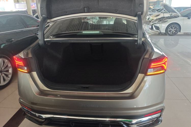 Used Nissan Teana 2022 2.0L XL-Upr Enjoyment Edition
