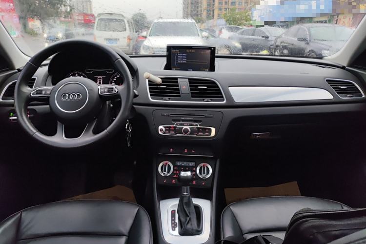 Used Audi Q3 2015 35 TFSI Comfort Model
