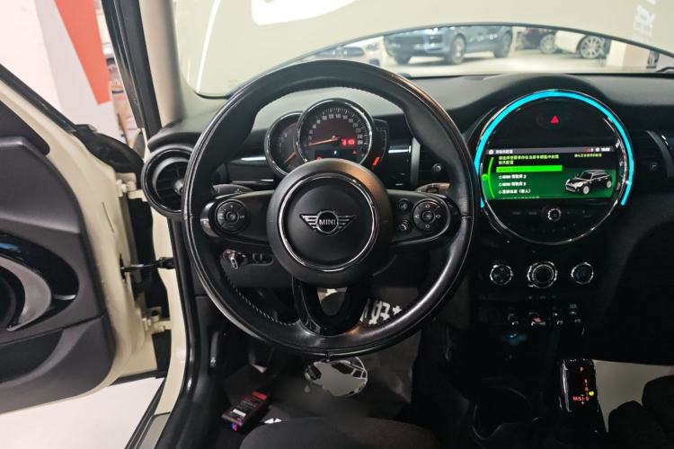 Used  MINI 2018 1.5T COOPER Classic Edition Five-Door Version
