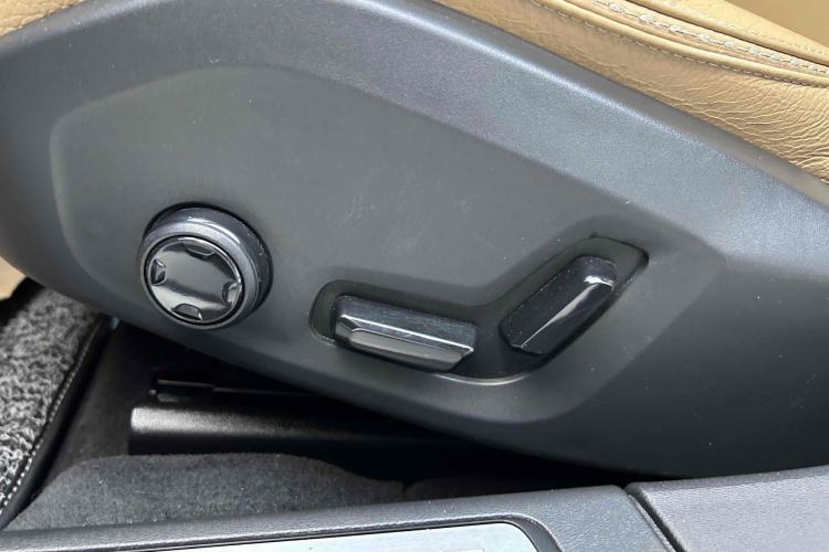 Used Volvo V90 2017 Cross Country T5 AWD Smart Range Edition
