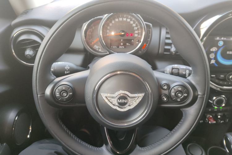 Used  MINI 2016 1.2T ONE Pioneer Edition