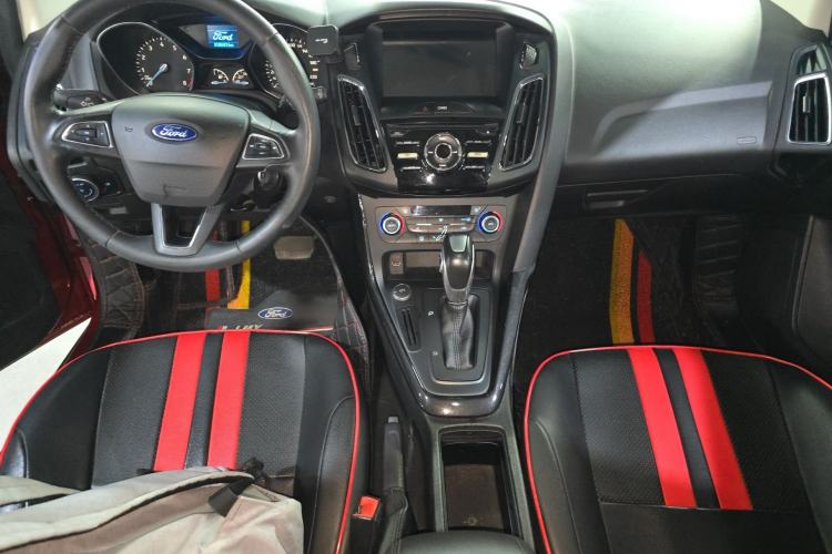 Used Ford Focus 2017 Hatchback 1.6L Automatic Fashion Edition Smart Drive Version
