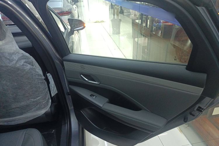 Used BYD Qin PLUS 2025 DM-i Smart Drive 55KM Leading Model
