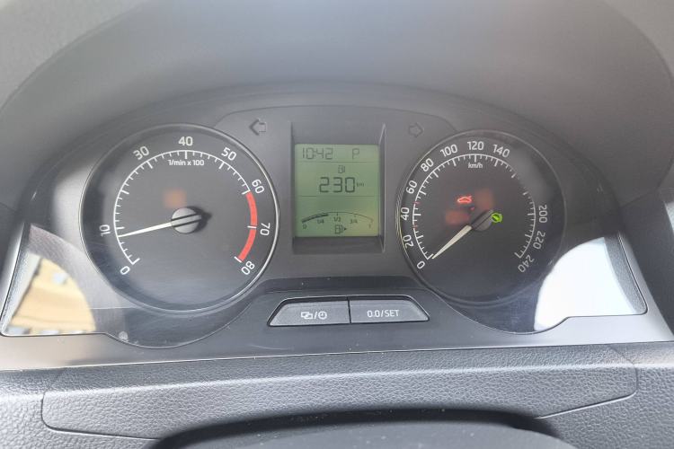 Used Skoda Rapid 2013 1.6L Automatic Smart Selection Model
