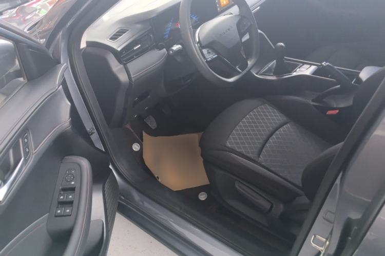 Used Roewe i5 2023 1.5L Manual Comfort Edition