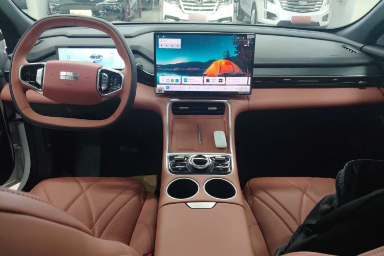 Used  L6 2025 EM-i 140km Starship Edition
