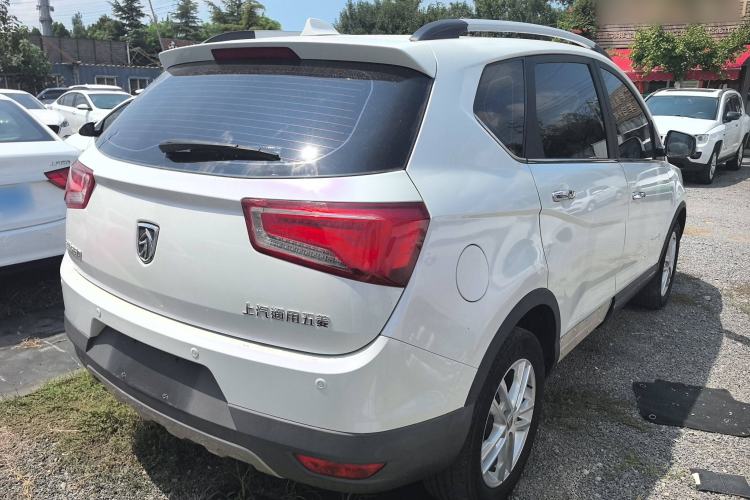 Used Baojun 560 2016 1.8L Manual Elite Version
