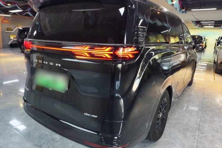 Used Denza D9 2022 DM-i 970 Four-Wheel Drive Flagship Model