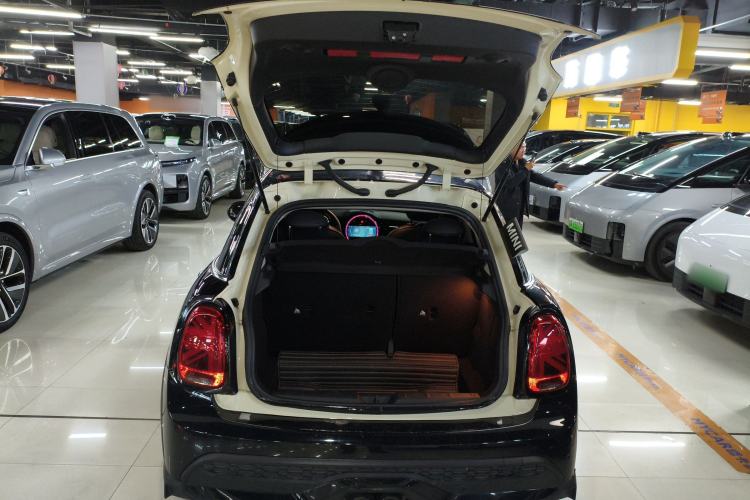 Used  MINI 2023 2.0T COOPER S Artist Five-Door Edition
