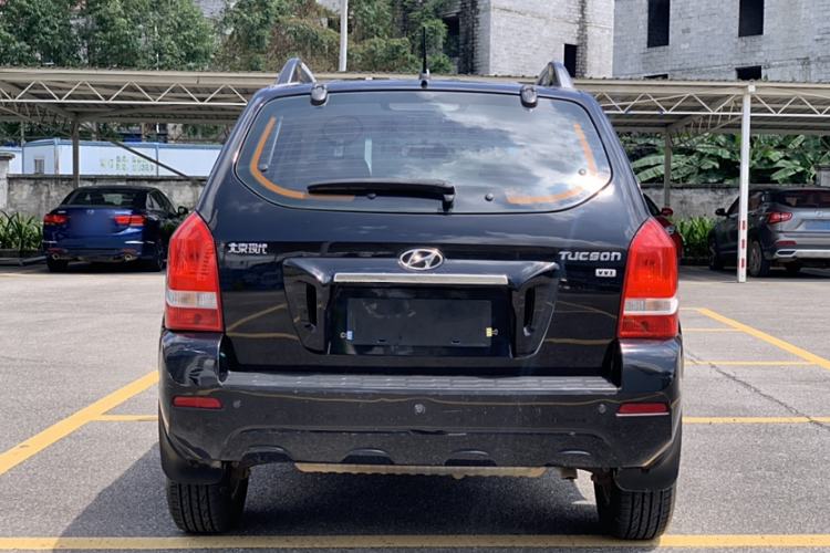 Used Hyundai Tucson 2013 2.0L Manual 4x4 Luxury Version
