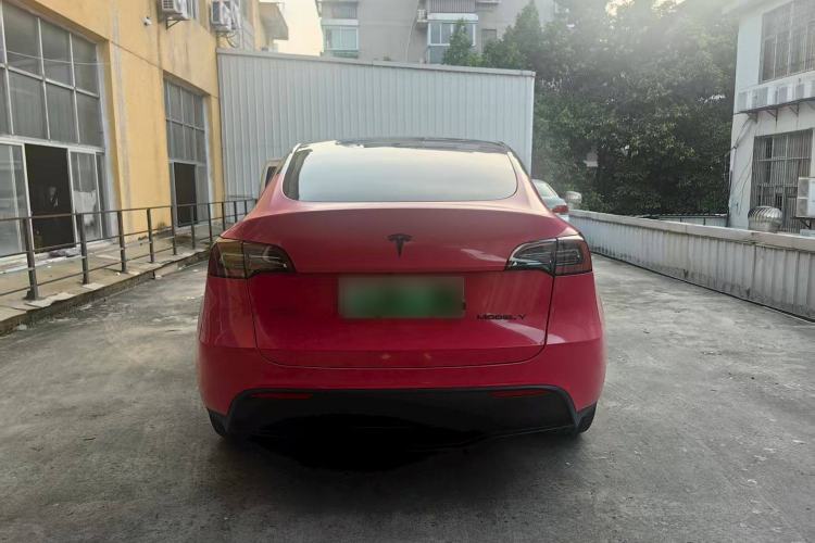 Used Tesla Model Y 2023 Rear-Wheel-Drive Version

