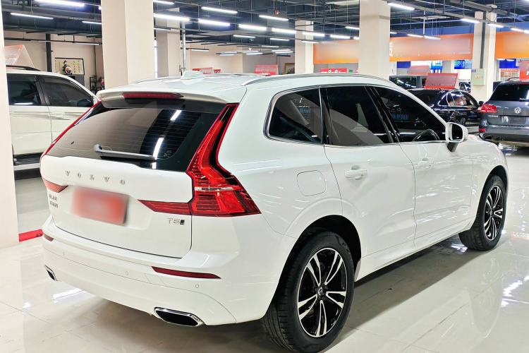 Used Volvo XC60 2019 T5 4x4 Zhiyuan Edition China VI Standard

