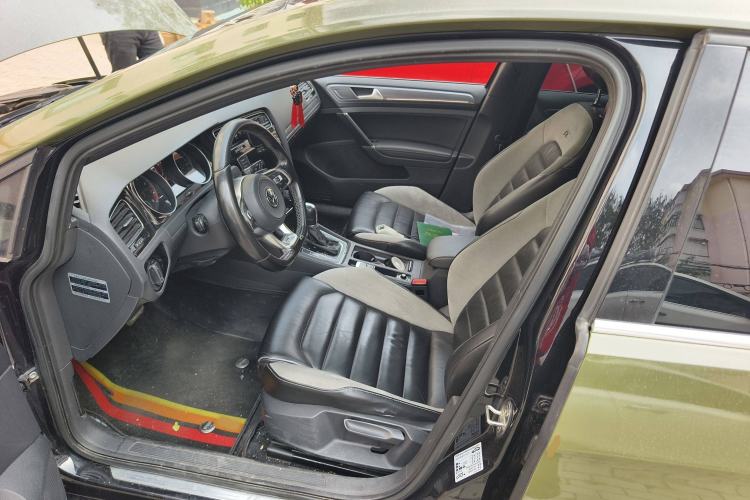 Used Volkswagen Golf 2017 280TSI Automatic R-Line Million-Vehicle Commemorative Edition
