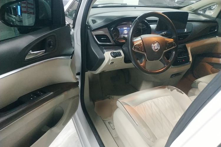 Used Buick GL8 2021 Land Cruiser Executive Class 652T Luxury Model
