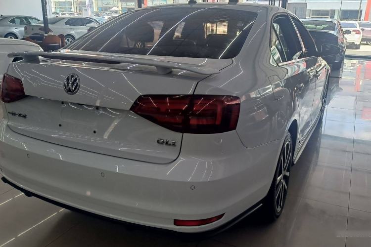 Used Volkswagen Sagitar 2016 2.0 TSI GLI
