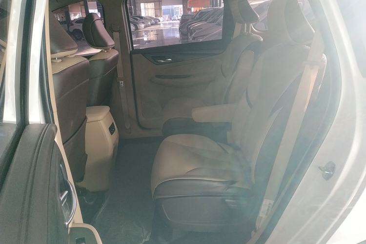 Used Baojun 730 2017 1.8L iAMT Prestige Version 7 Seats
