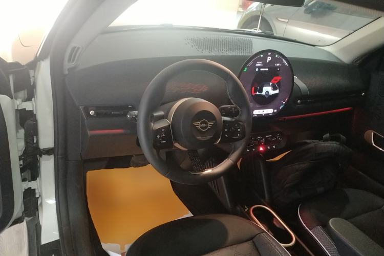 Used  Electric MINI COOPER 2024 452km COOPER SE Artist
