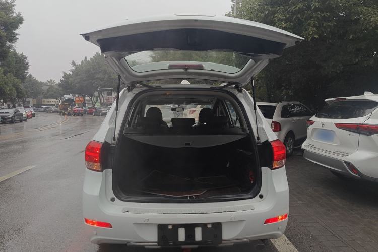 Used Haval H6 2016 Upgraded Model 1.5T Manual Two-Wheel Drive Elite Version
