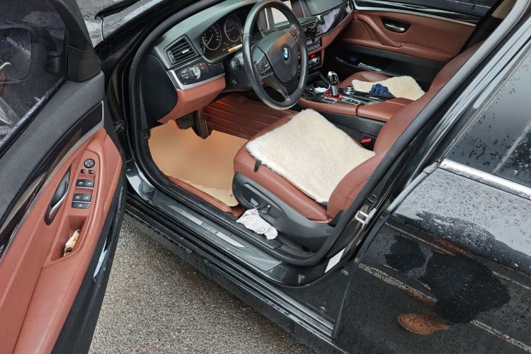 Used BMW 5 Series 2014 520Li Elegant Model
