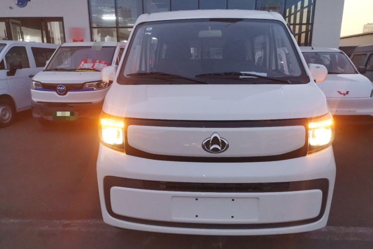 Used Chana Ruixing EM80 2025 Passenger Version Comfort Edition 6-Seater 300 km Dual-Swing Doors
