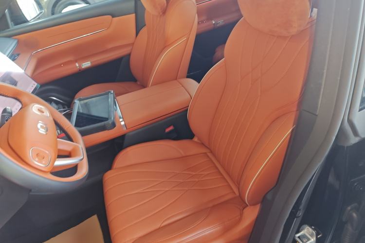 Used  Q07 2025 215 Flagship PLUS