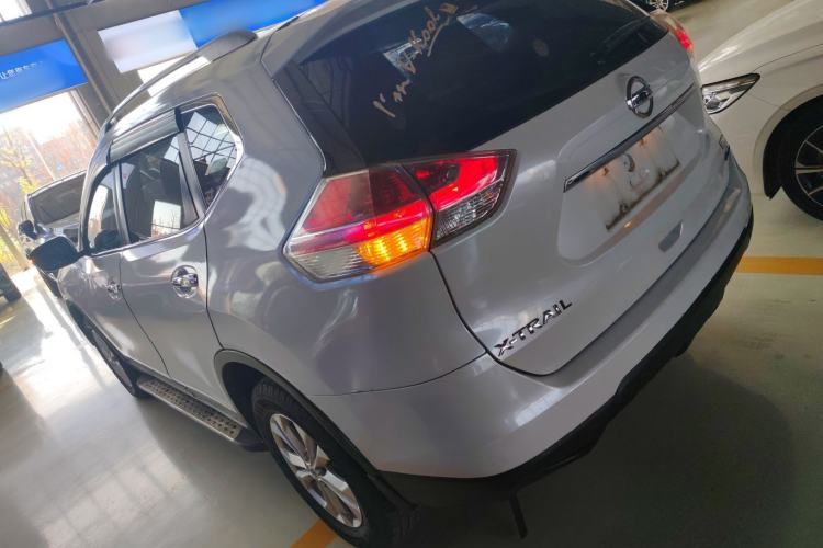 Used Nissan X-Trail 2015 2.0L CVT Comfort MAX Edition 2WD
