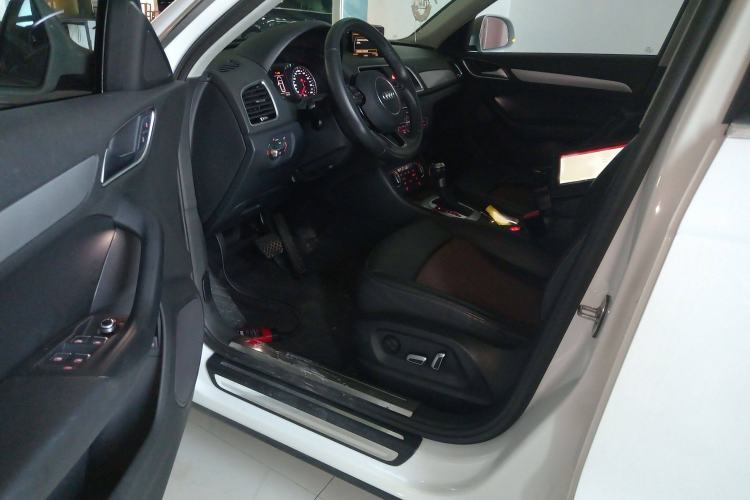 Used Audi Q3 2017 30 TFSI Fashion Model
