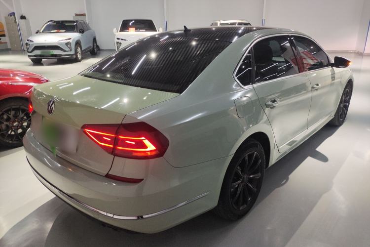 Used Volkswagen Passat 2016 330TSI DSG Luxury Edition
