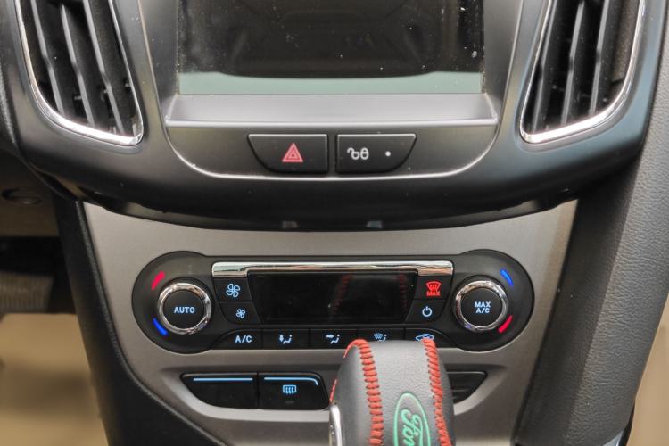 Used Ford Focus 2015 Hatchback 1.6L Automatic Fashion Edition