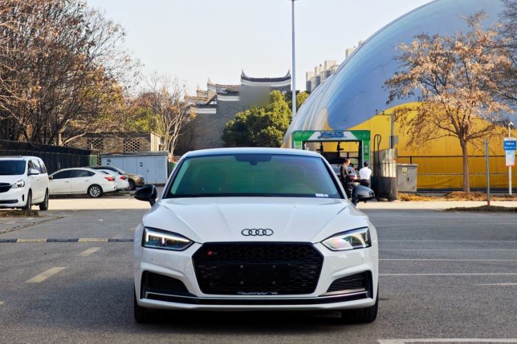 Used Audi A5 2019 Coupe 40 TFSI Fashion Edition China V Emission Standard