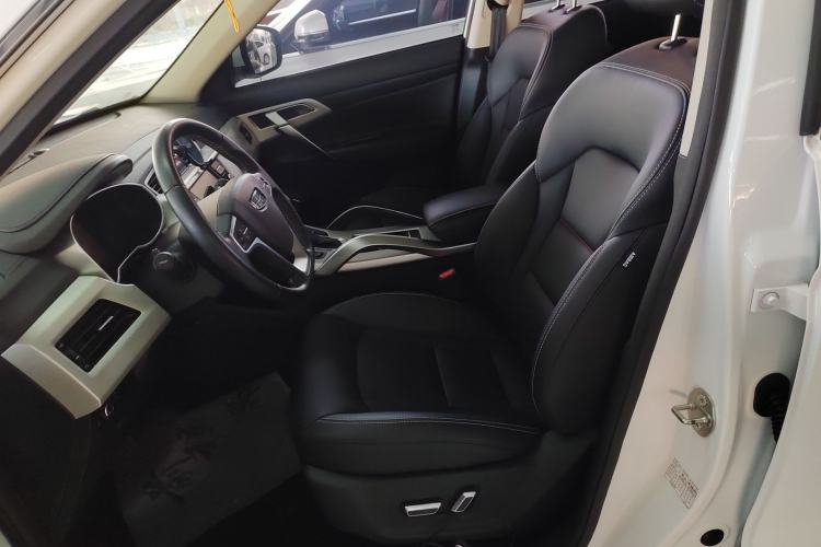 Used Geely Auto Emgrand X7 Sport 2018 1.8TD Automatic Two-Wheel Drive Smart Connect 4G Internet Edition
