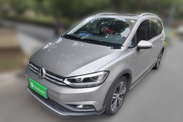 Used Volkswagen Touran 2018 Volkswagen Touran L 280TSI DSG Boundary Edition 7 Seats China VI Standard
