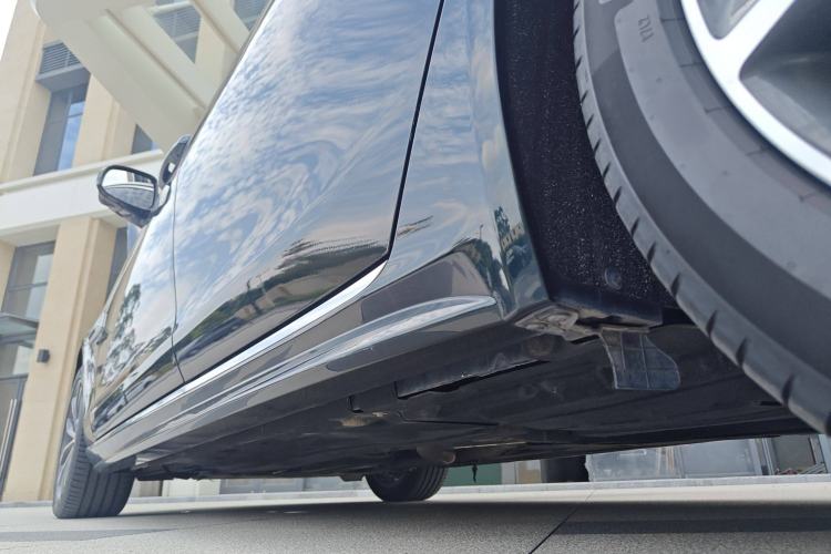 Used Jaguar XFL 2023 XFL 2.0T P250 Two-Wheel-Drive Elite Sport Edition
