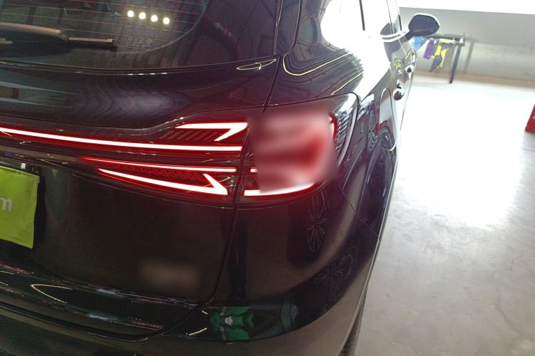 Used Hongqi HS5 2025 2.0T Two-Wheel-Drive Xuan Ying Edition
