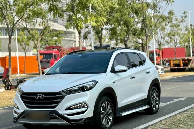 Used Hyundai Tucson 2015 1.6T Dual-Clutch Two-Wheel-Drive Leading Model
