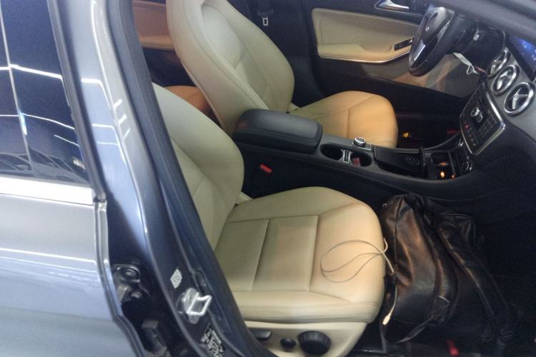 Used Mercedes-Benz GLA 2015 GLA 220 4MATIC Fashion Model