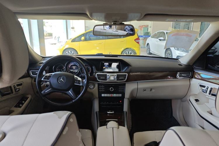 Used Mercedes-Benz E-Class 2015 E 260 L
