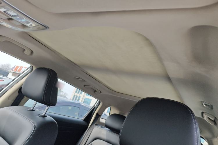 Used Geely Auto Emgrand X7 Sport 2016 2.0L Manual ZhiShang Version
