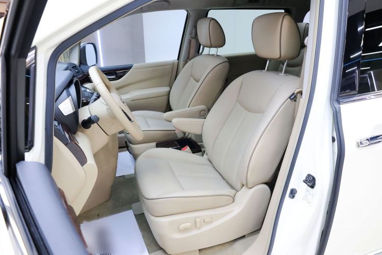 Used Nissan Quest 2015 3.5L SL
