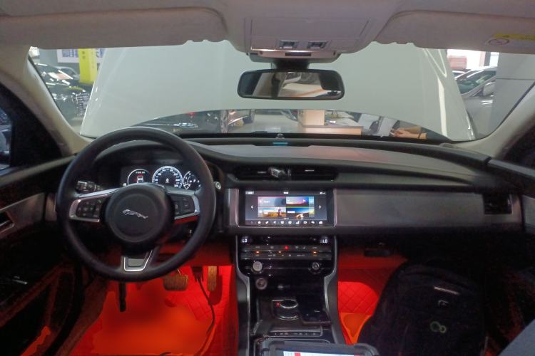 Used Jaguar XFL 2018 XFL 2.0T 250 PS Luxury Edition