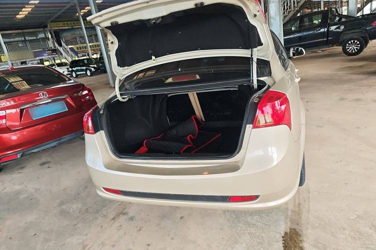 Used Buick Excelle 2013 1.5L Automatic Classic Model
