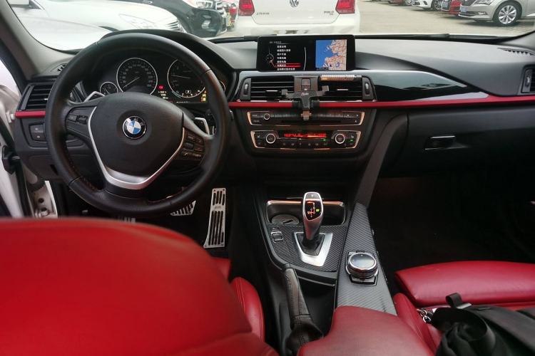 Used BMW 3 Series 2014 320i Sport Design Package
