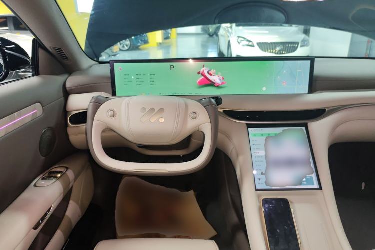 Used  L6 2025 Pro Max model
