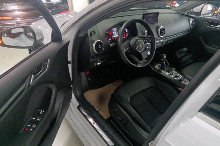 Used Audi A3 2017 Sportback 35 TFSI Fashion Model
