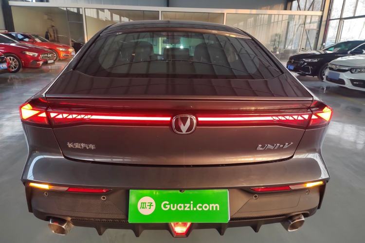 Used Changan UNI-V 2022 1.5T Prestige Version