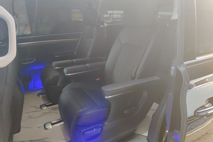 Used GAC Trumpchi M8 2023 Lingxiu Series 390T Prestige Edition
