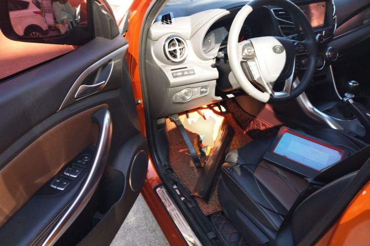 Used BYD Song 2016 Gaishi Edition 1.5TI Manual Haoya Model
