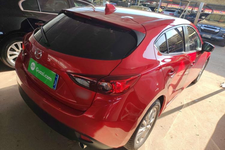 Used Mazda Mazda 3 Axela 2016 Hatchback 1.5L Automatic Luxury Model