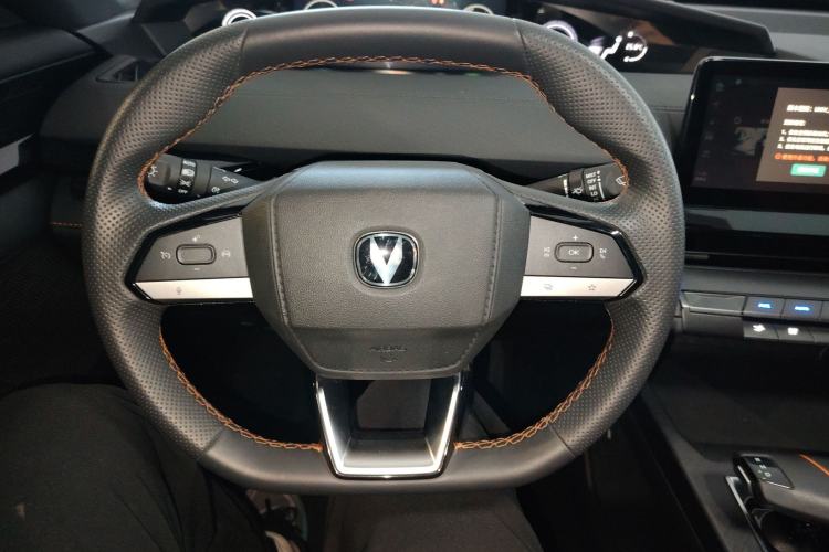 Used Changan UNI-V iDD 2023 Zhidian iDD 1.5T 113km Smart & Fun Version (Rapid Edition)
